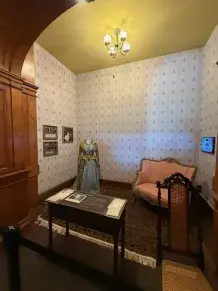 Rotunda Exhibit Guest Room