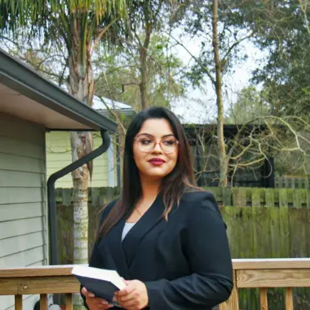 Sana Mohtasebzada headshot