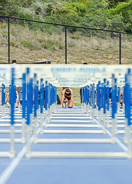 Zoe Zinnie lining up for the hurdles