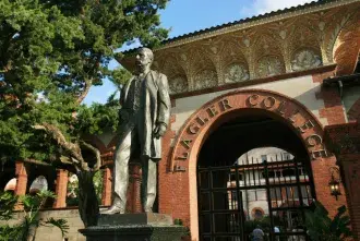Courtyard beauty shot
