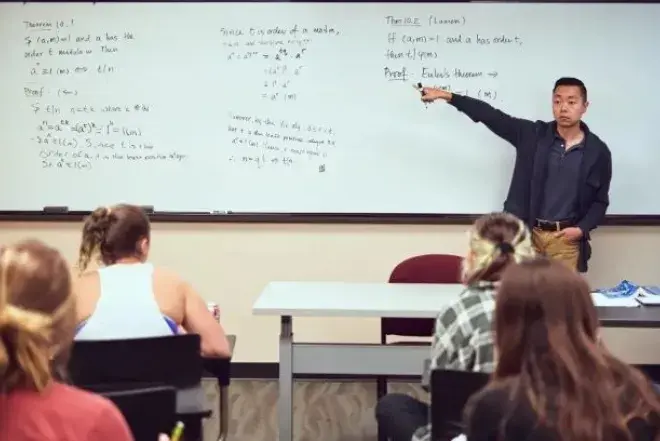 Image of Professor Teaching Students