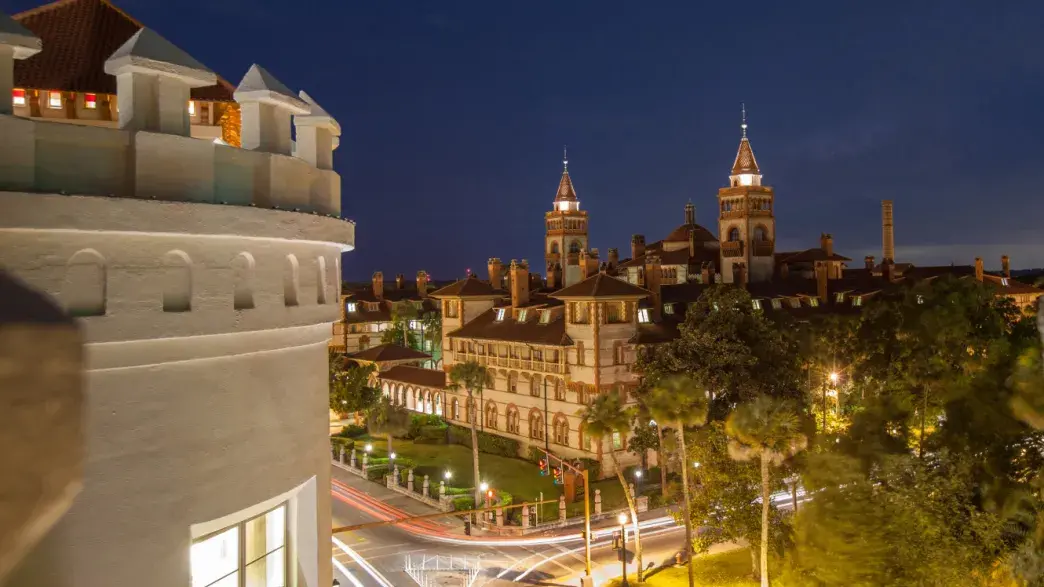 Ponce beauty shot from Casa Monica