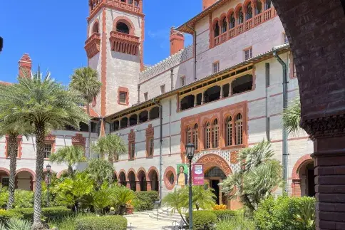 Ponce courtyard shot from underneath arch