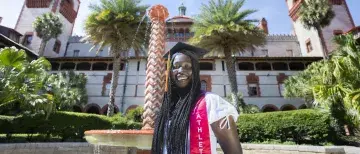 Amuk Tong in courtyard
