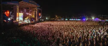 Sing Out Loud Stage and crowd