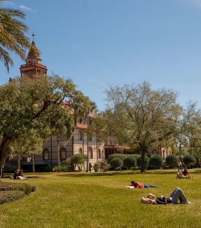 Students on West Lawn