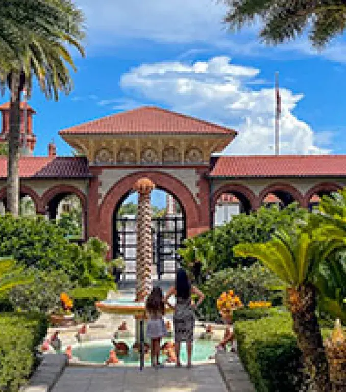 moving-forward-540x215.jpg Wide view of the Ponce courtyard with the water fountain in the center