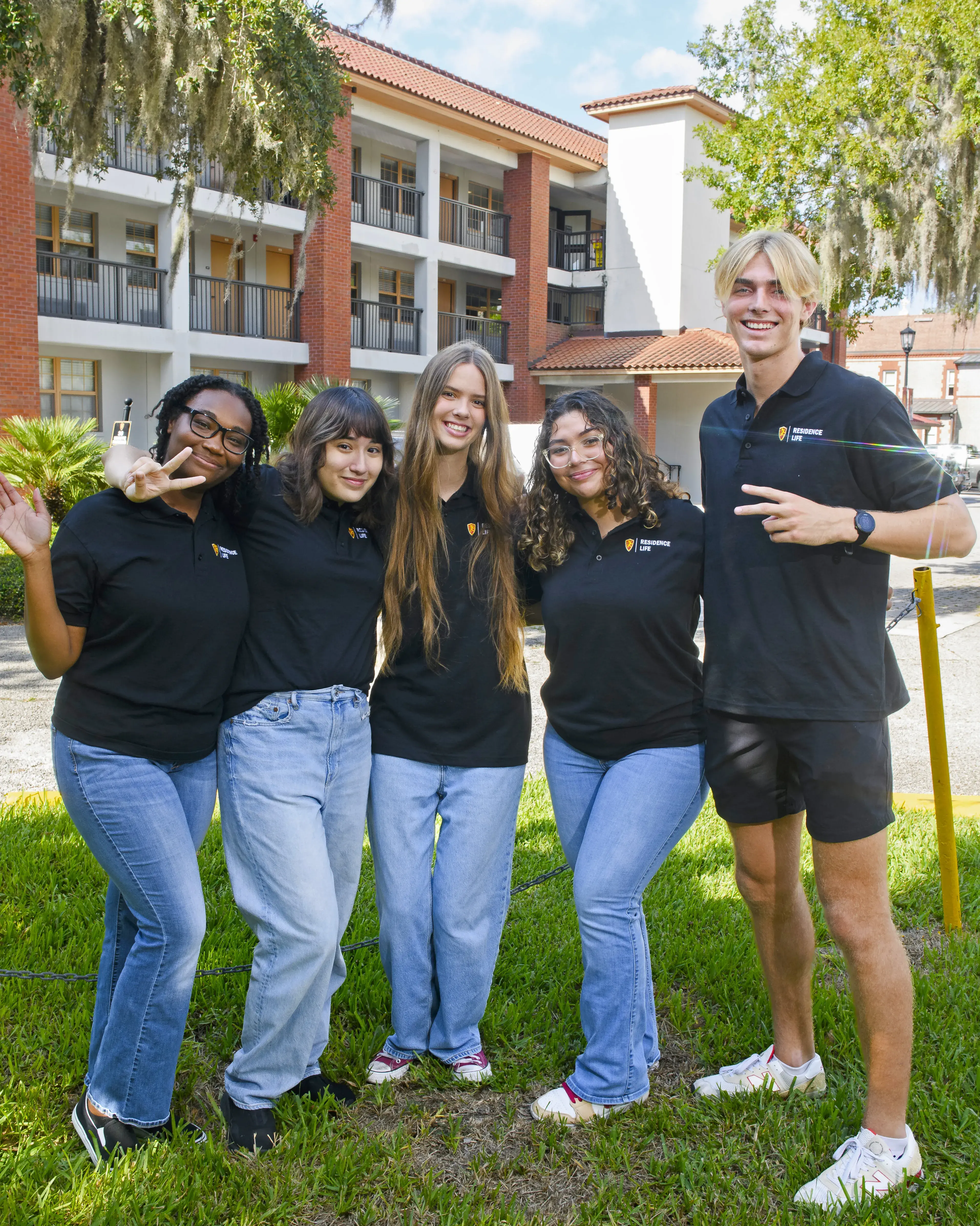 Lewis Hall RAs '24
