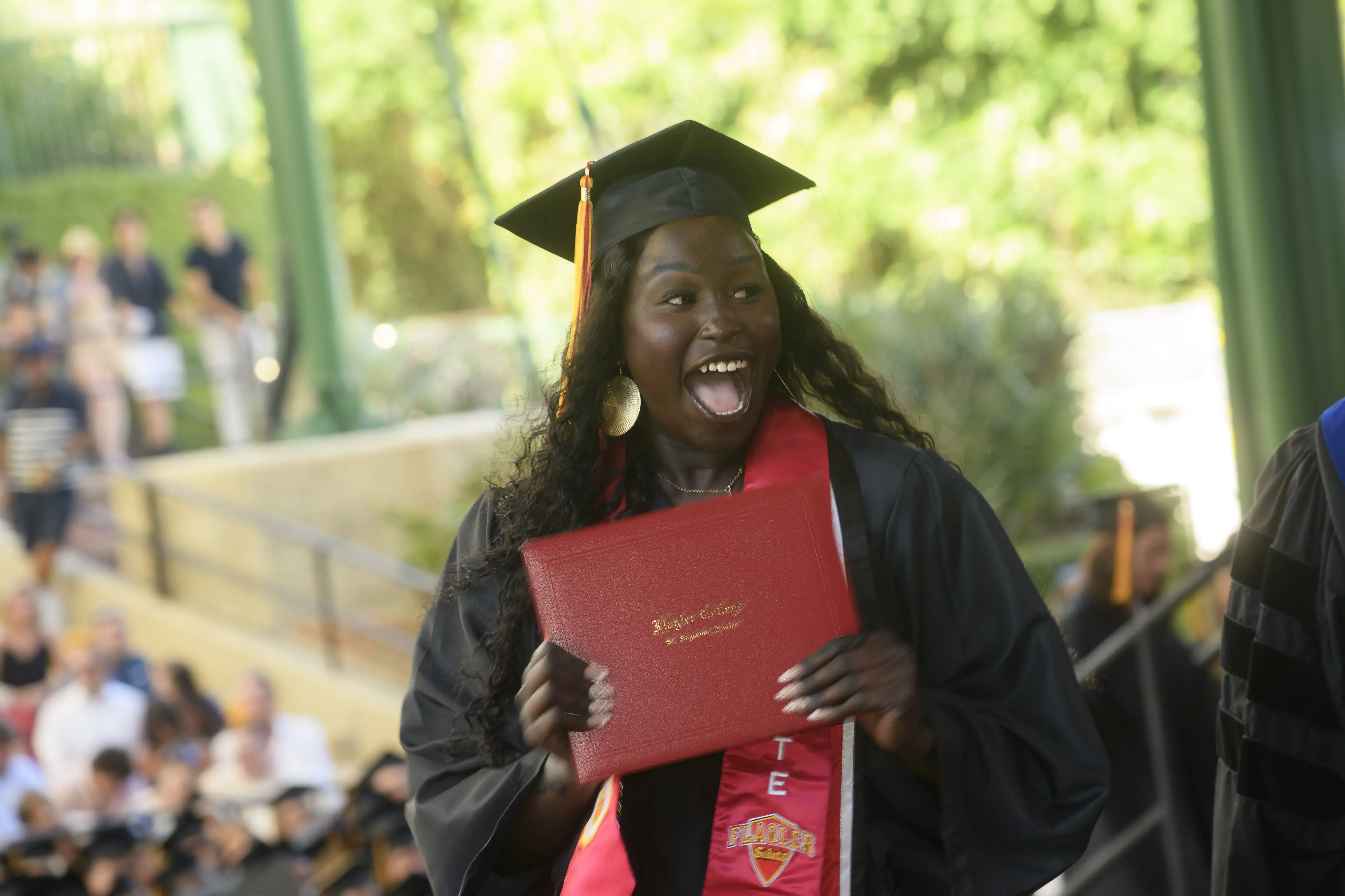 Amuk with diploma