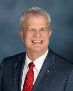 Photo of Dr. Brennan Asplen