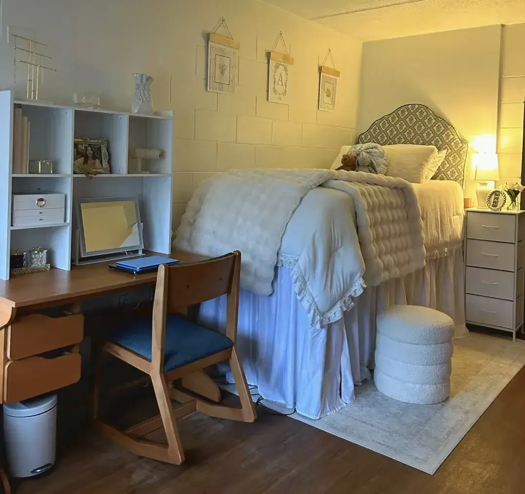 Ashley Macias Espinosa's runner-up dorm room